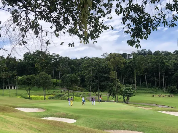 The Maple Golf Residence - Elegant Living 13