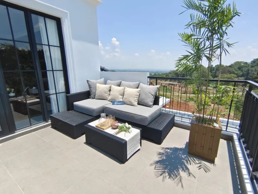 Rosewood Golf Residence - Luxury Entertainment Area